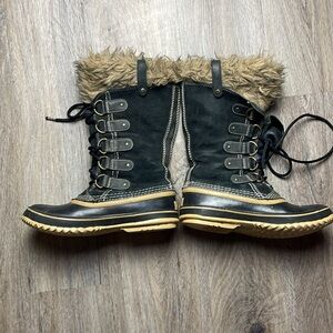 Sorel Black Fur-Lined Winter Boots